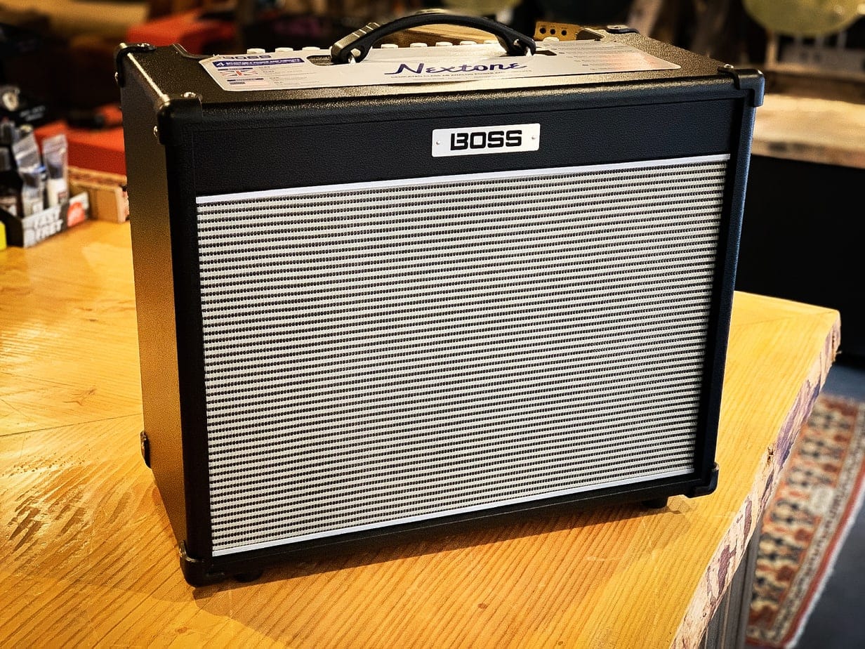 Ampli guitare électrique combo Boss Nextone Stage