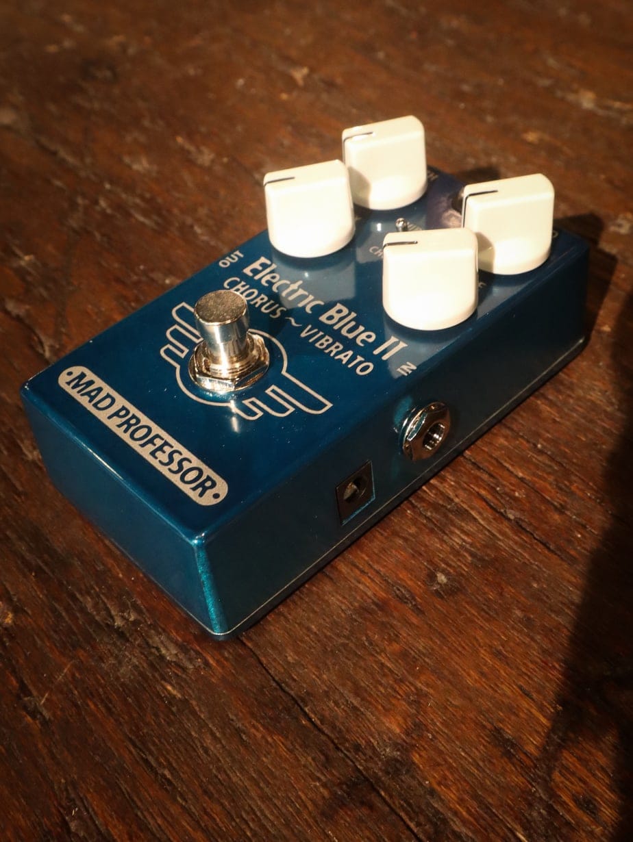 Mad Professor Electric Blue II Chorus Vibrato - Kauffmann's Guitar