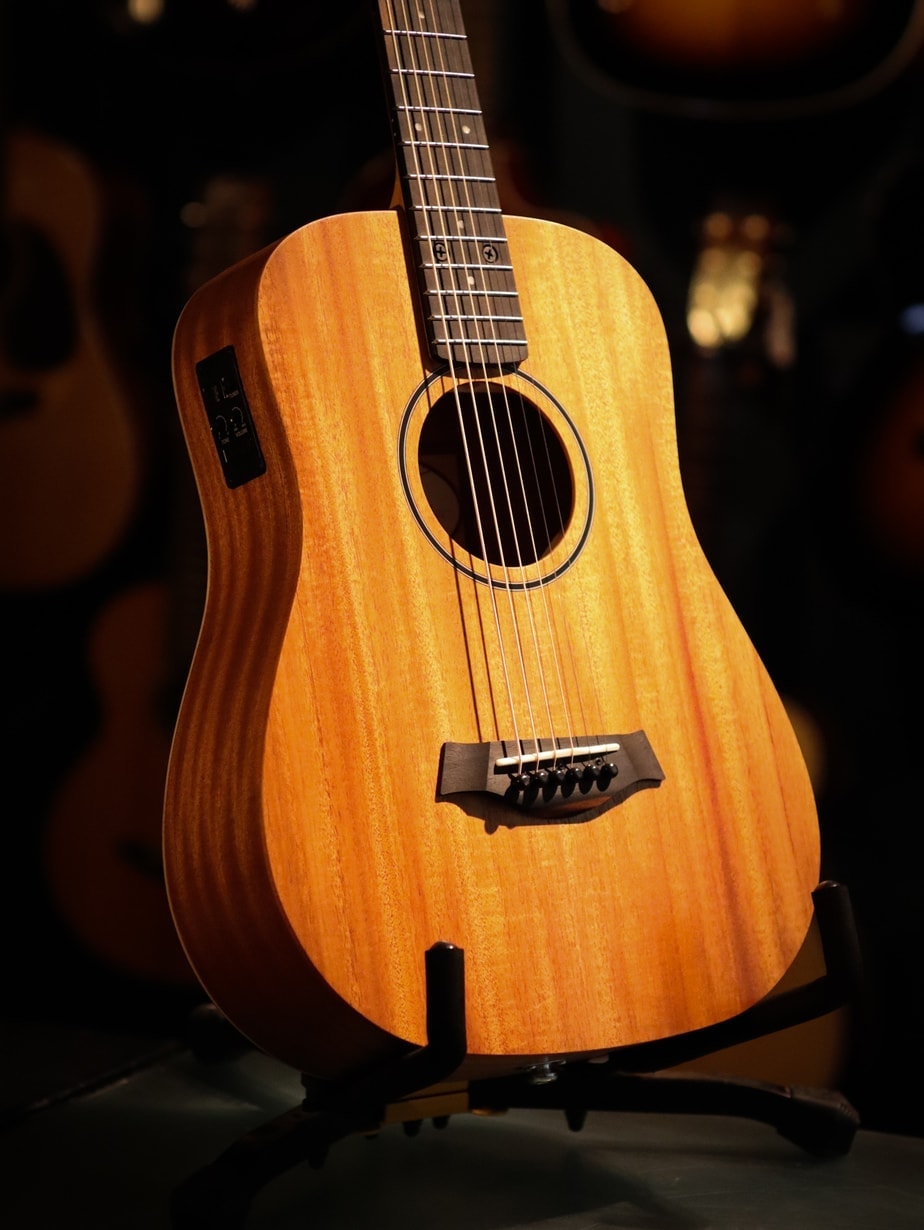 Baby Taylor BT2-e Kauffmann's Guitar Store