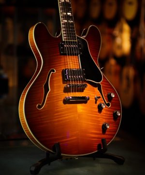 Eastman T486 Goldburst - Kauffmann's Guitar Store