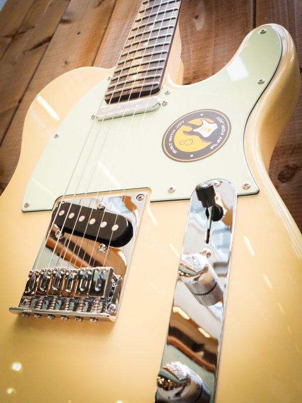 Sire Larry Carlton T3 Vintage White - Image 9