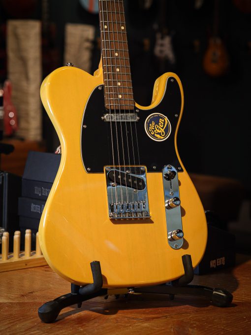 Sire Larry Carlton T3+ Butterscotch Blonde