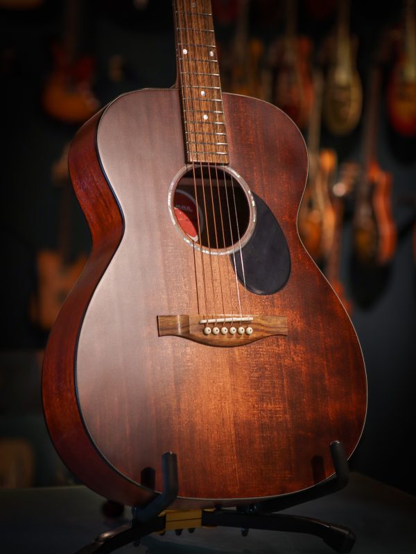 Eastman PCH1 OM CLA