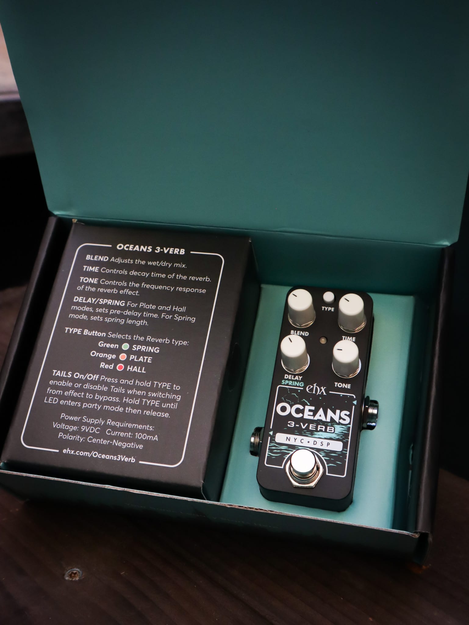 Electro-Harmonix Pico Oceans 3-Verb Multi-function Reverb pedal - Macdaddy  Music