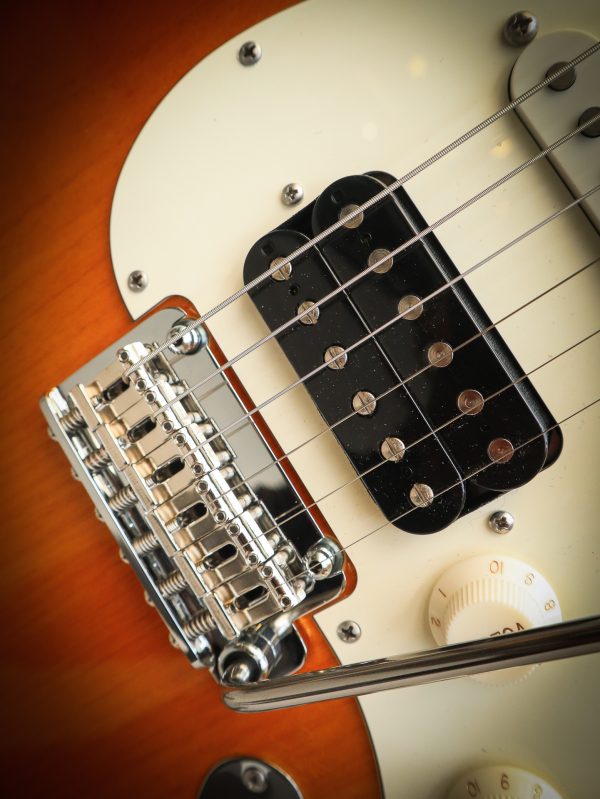 Suhr Classic S Antique 3-Tone Sunburst - Image 9