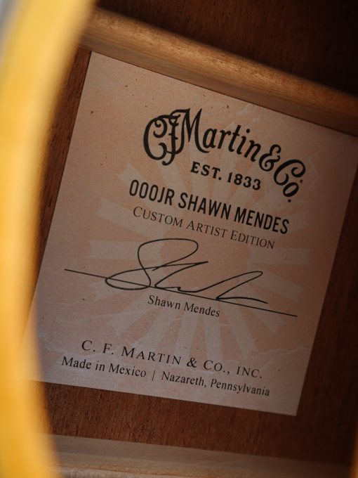 Martin 000Jr-10E Shawn Mendes - Image 8