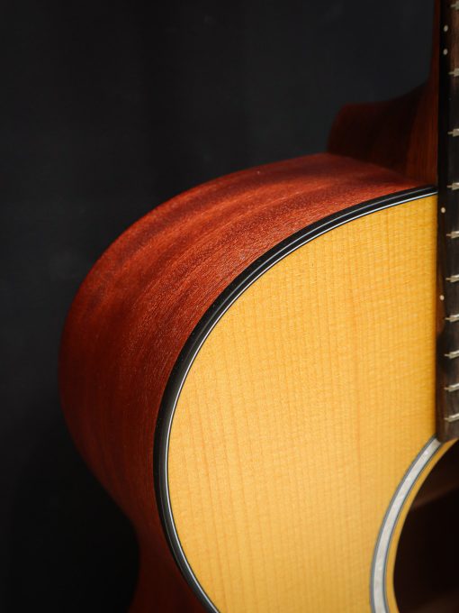 Martin 000Jr-10E Shawn Mendes - Image 5