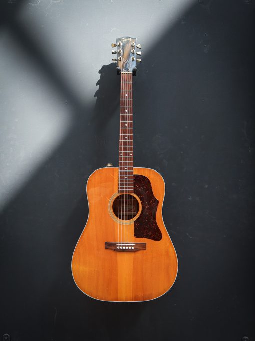 1974 Gibson J50 Deluxe - Image 2