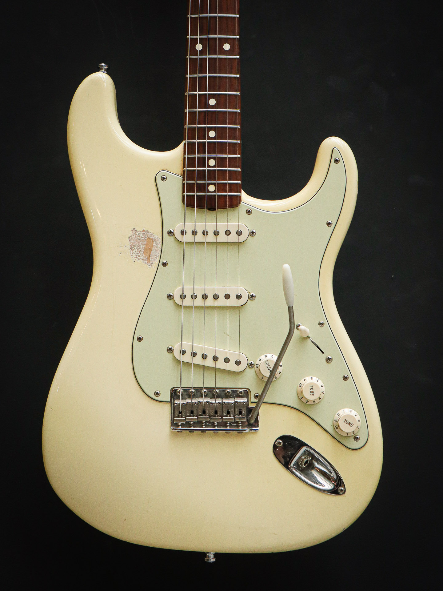 Fender American Vintage '62 Stratocaster Reissue Pre-Owned - Image 3