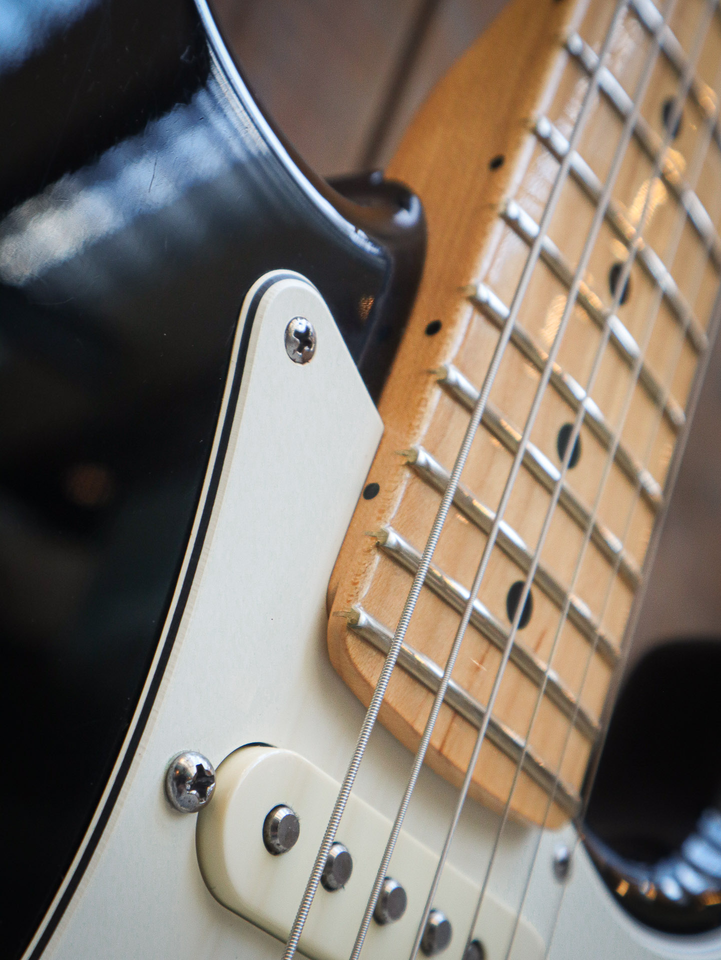 Fender American Standard Stratocaster Black Pre-Owned - Image 6