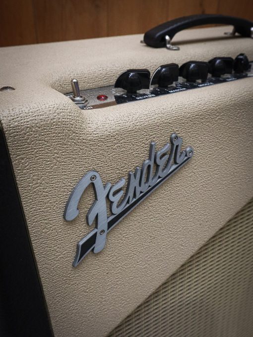 Fender Custom Shop Two-Tone 15W 1x12/1x10 Tube Combo Amp (Pre-Owned) - Image 3