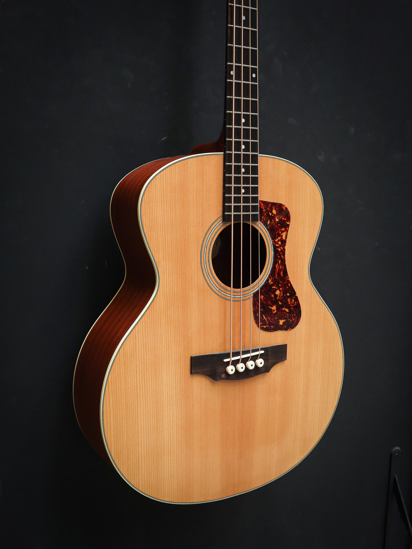 Guild B240E Pre-Owned - Image 4