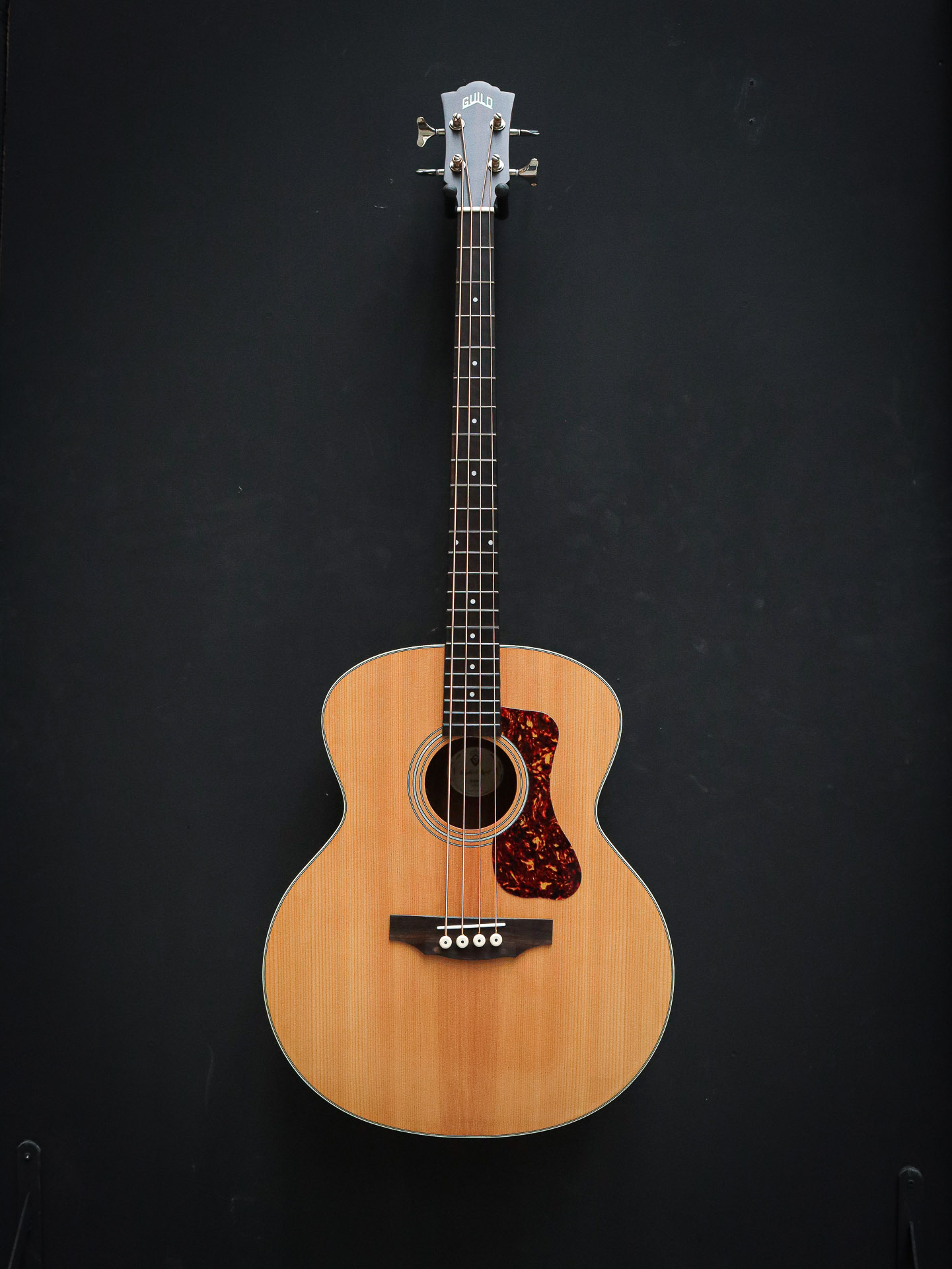 Guild B240E Pre-Owned - Image 2
