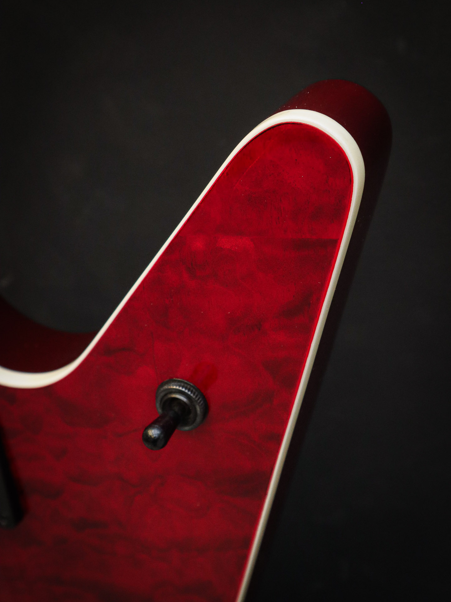 Dean ML X Quilt Maple Scary Cherry - Image 11