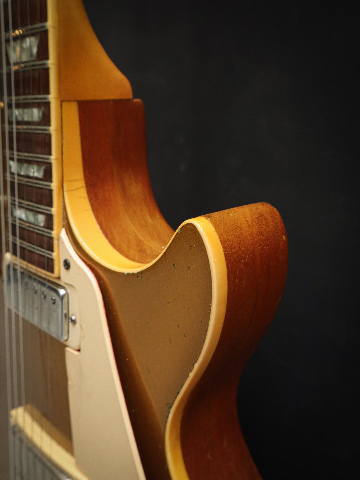 1976 Gibson Les Paul Deluxe Gold Top Pre-Owned - Image 10