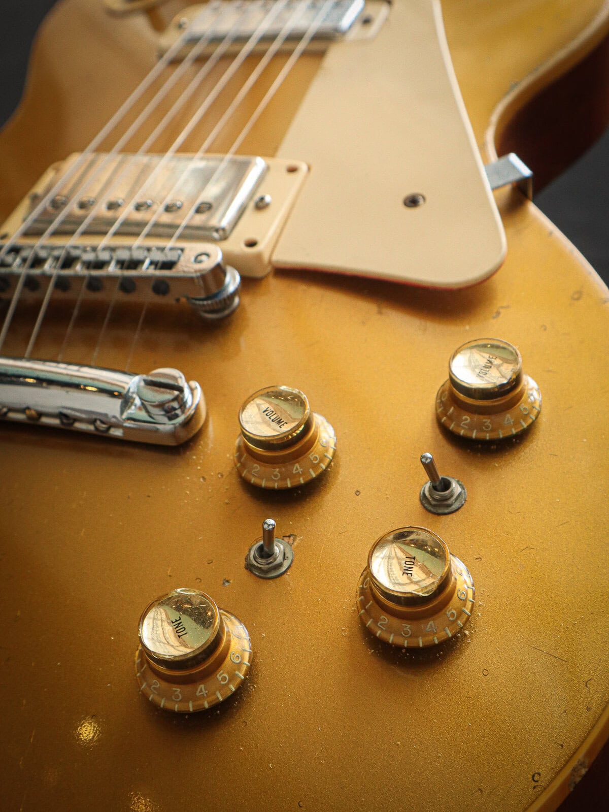 1976 Gibson Les Paul Deluxe Gold Top Pre-Owned - Image 8