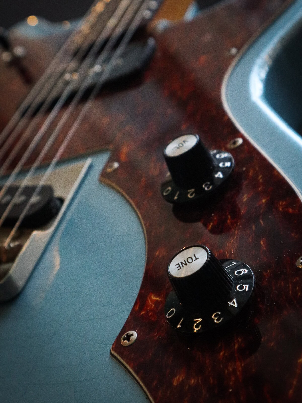 Kauffmann Cozy TL Ice Blue Metallic Pre-Owned - Image 7