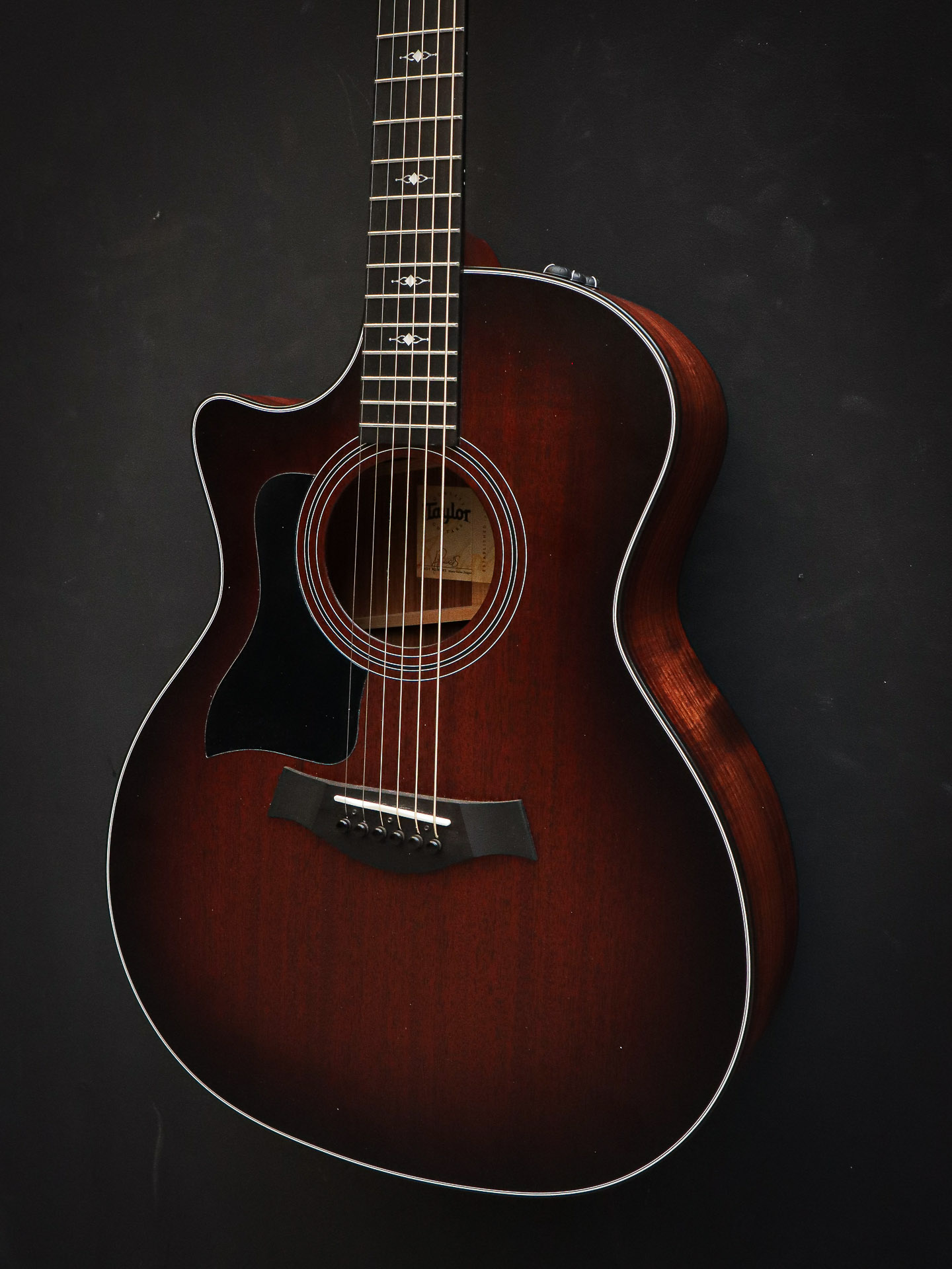 Taylor 324ce Lefty Pre-Owned - Image 4