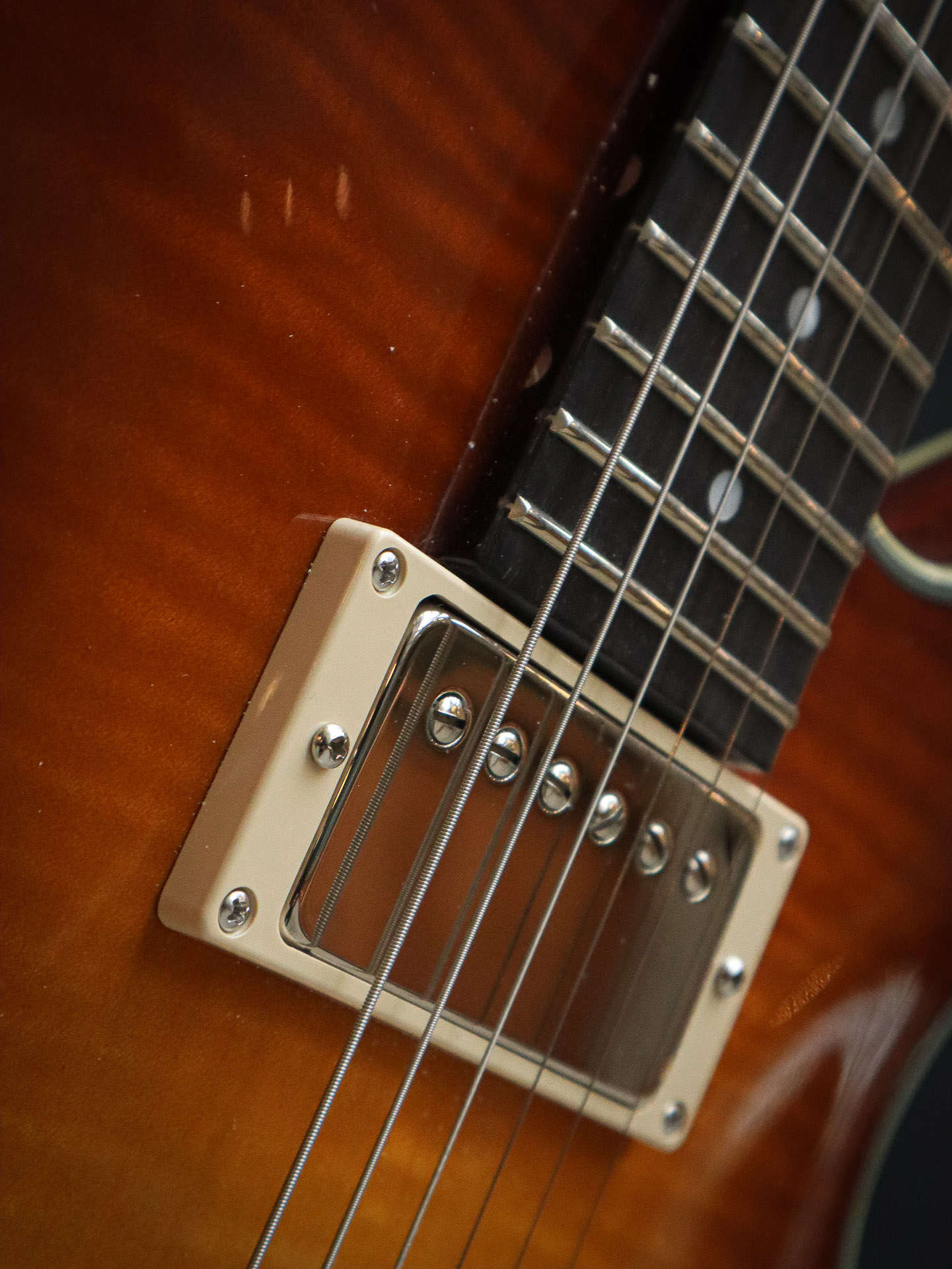 Eastman Romeo California Pre-Owned - Image 6