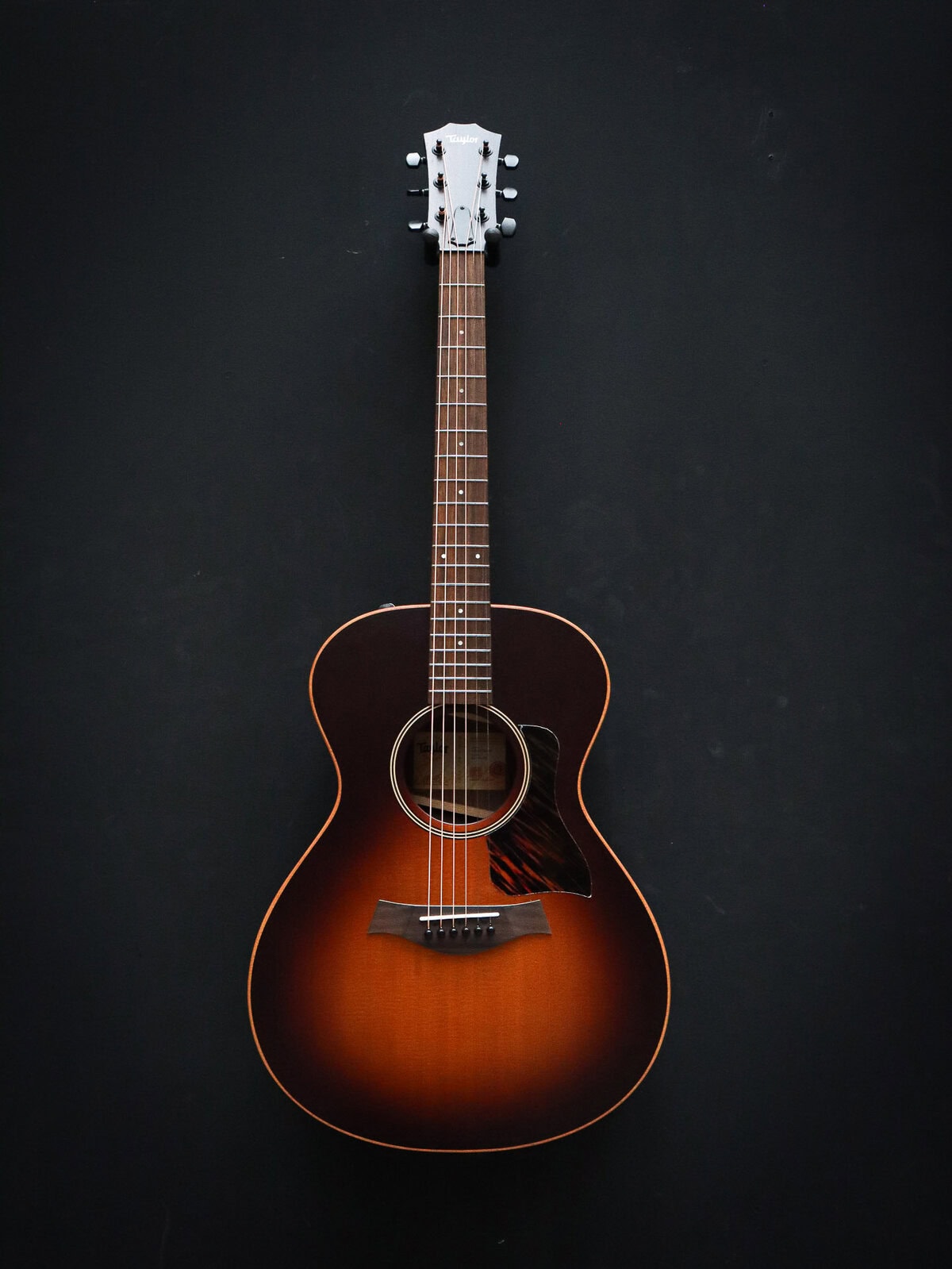 Taylor AD12e Sunburst - Image 2