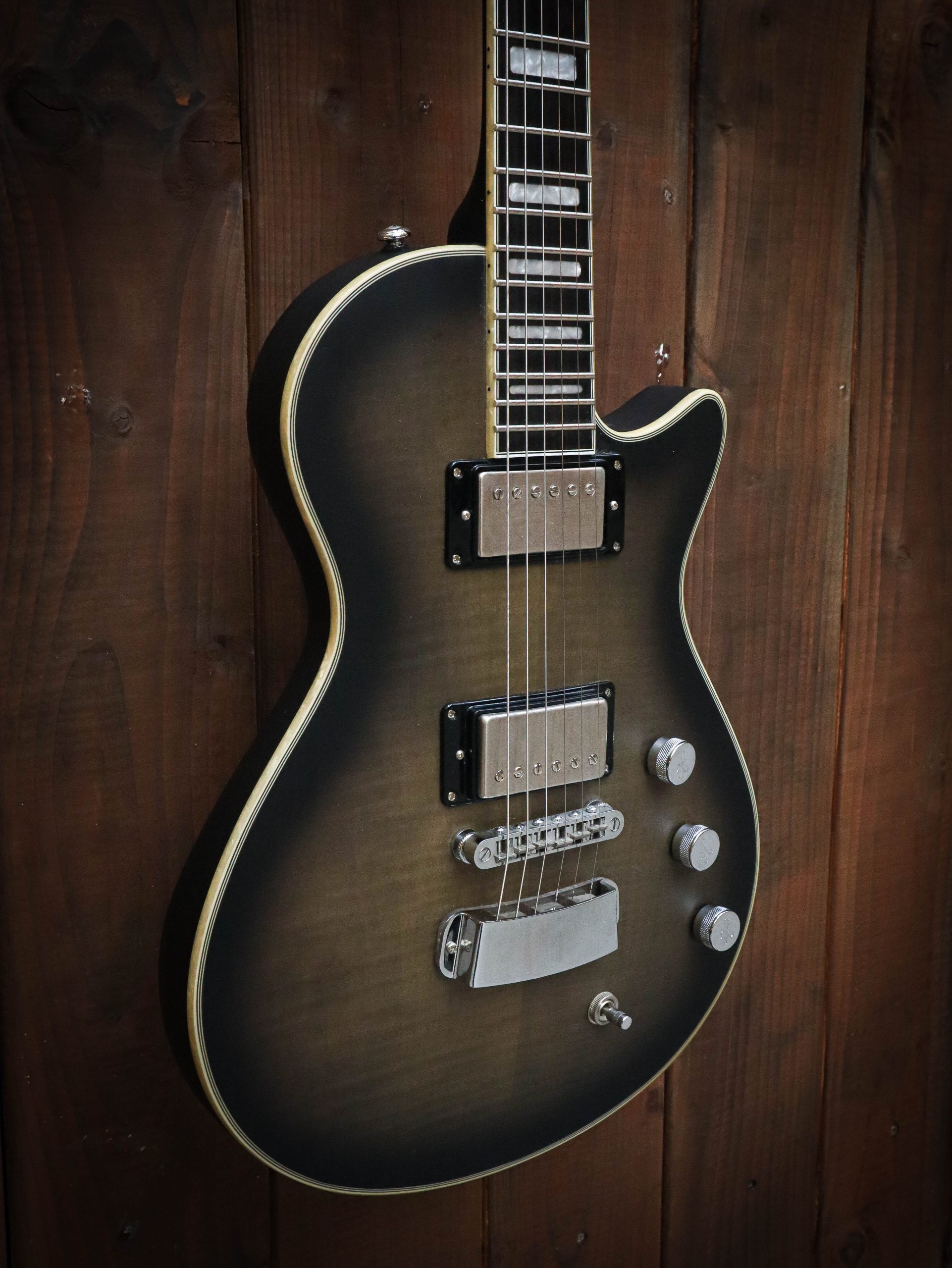 Hagstrom Ultra Max Pre-Owned - Image 4