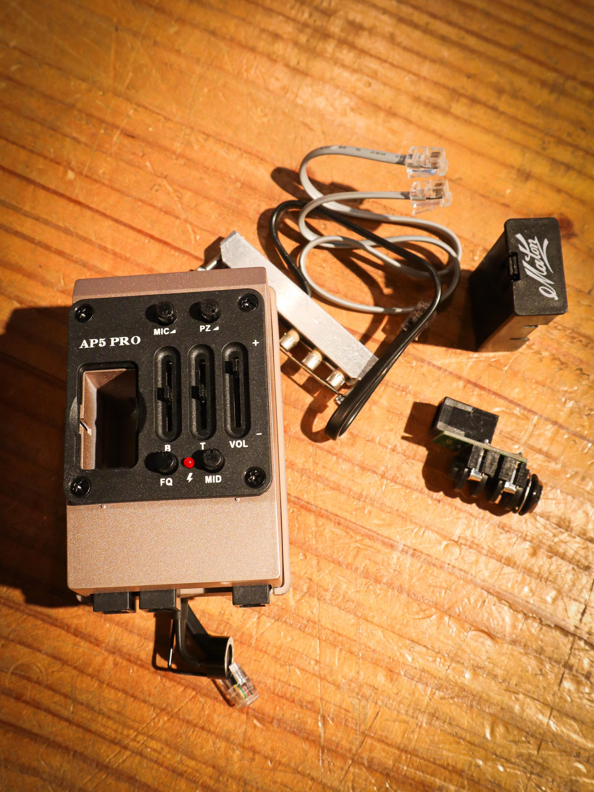 Maton AP5 Pro Pickup - Image 2