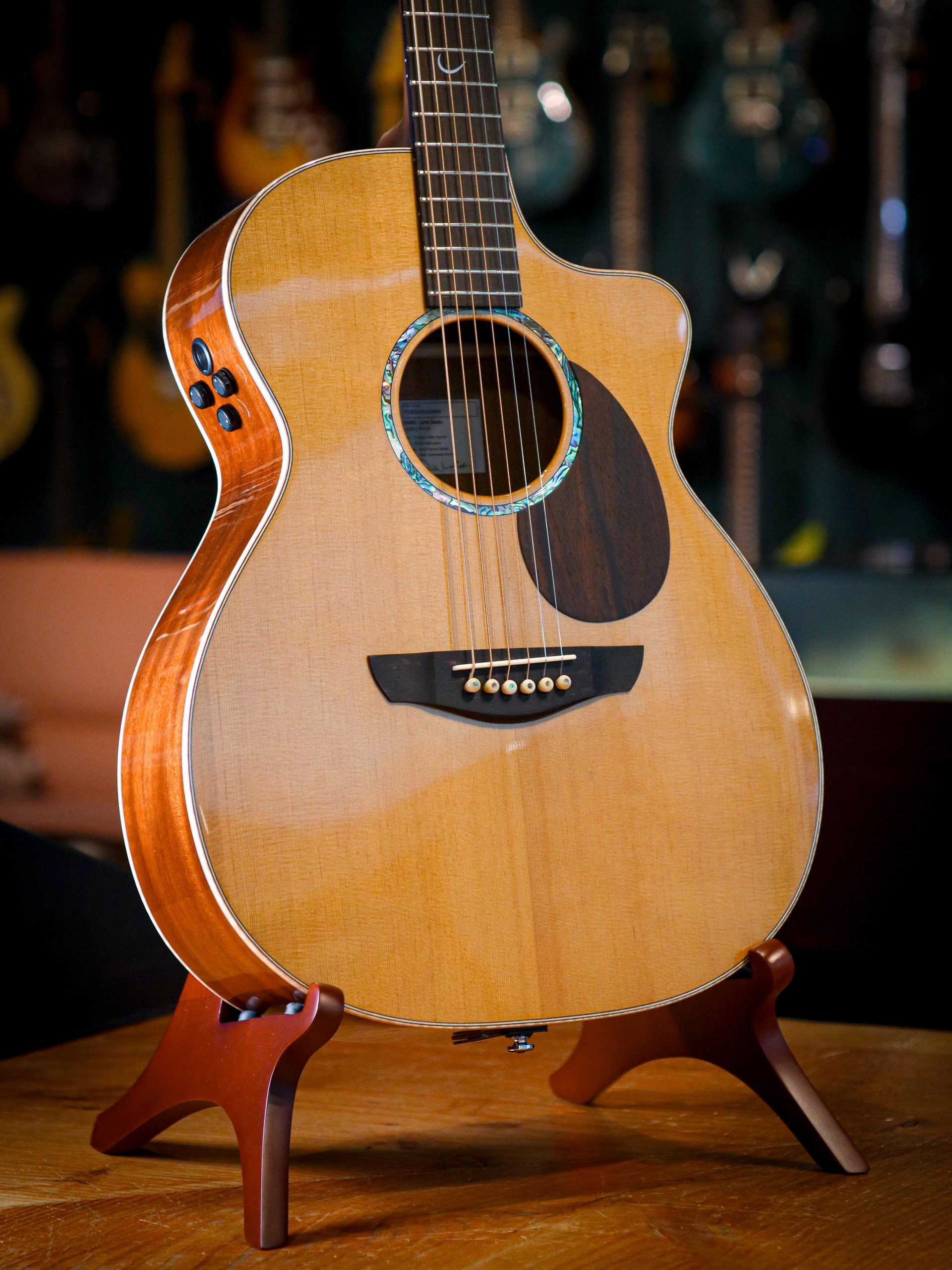 Faith PJE Legacy Earth Cutaway Khaya Mahogany
