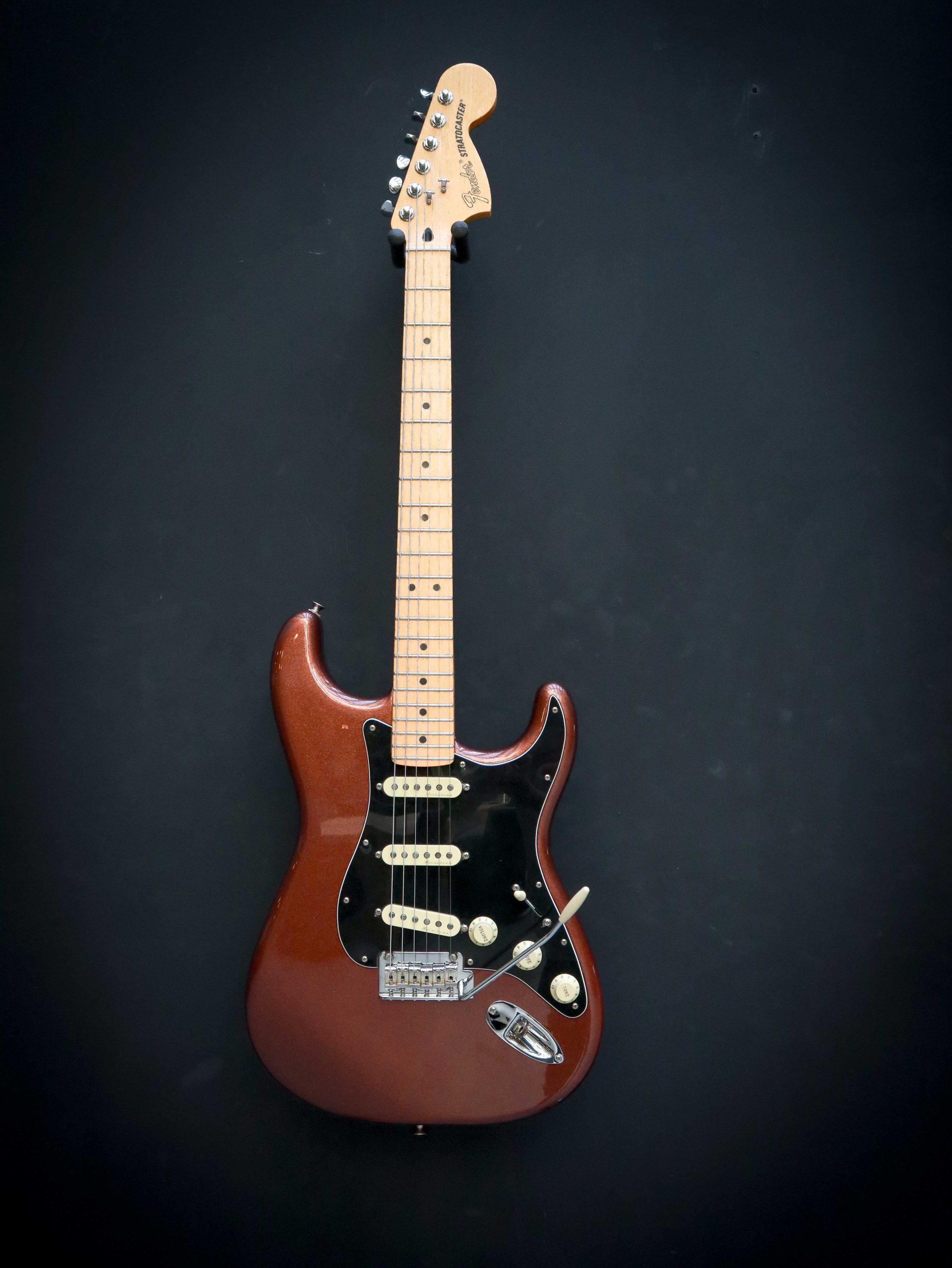 Fender Deluxe Roadhouse™ Strat® Pre-Owned - Image 2