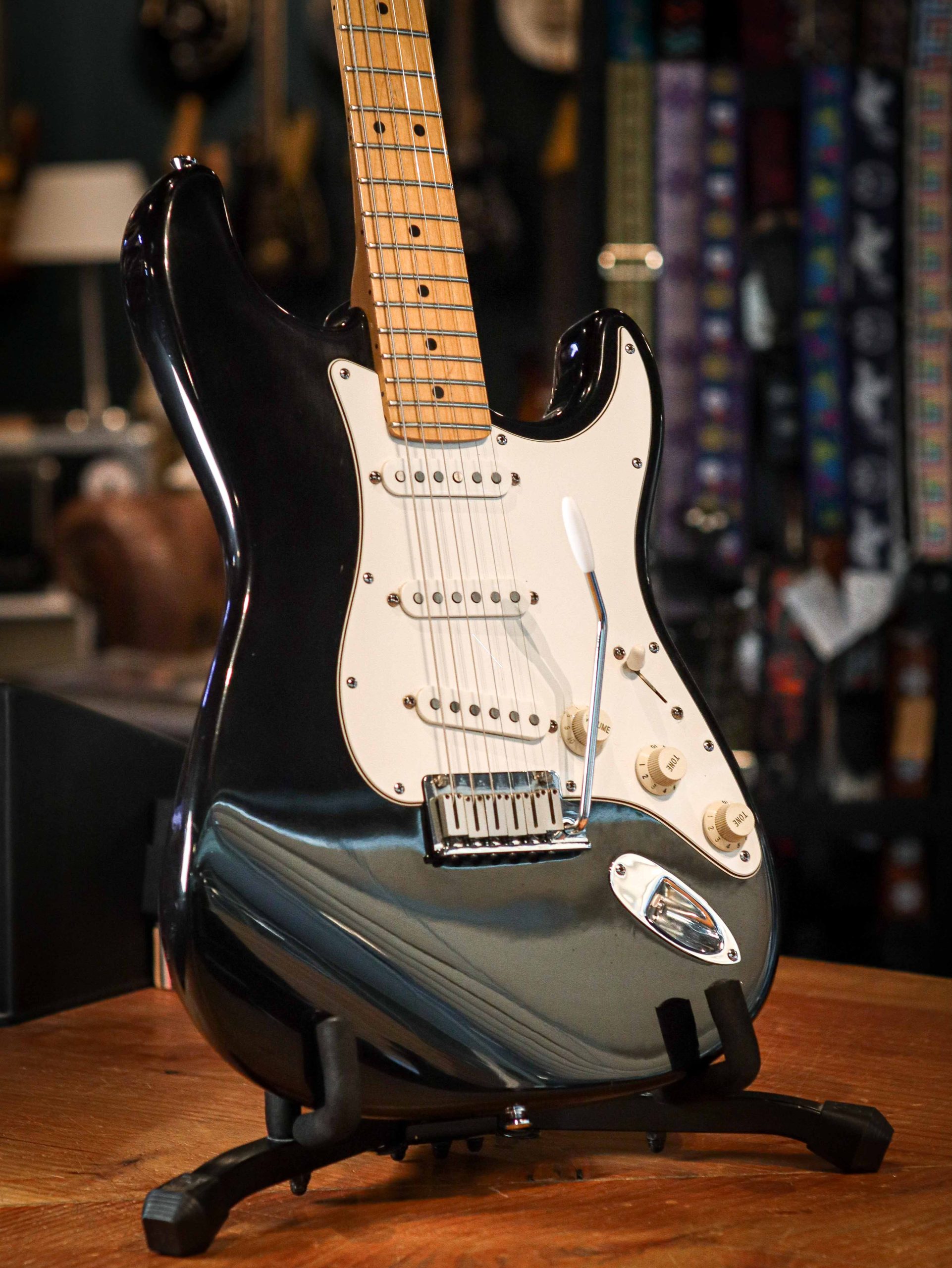 1995 Fender American Standard Stratocaster Pre-Owned
