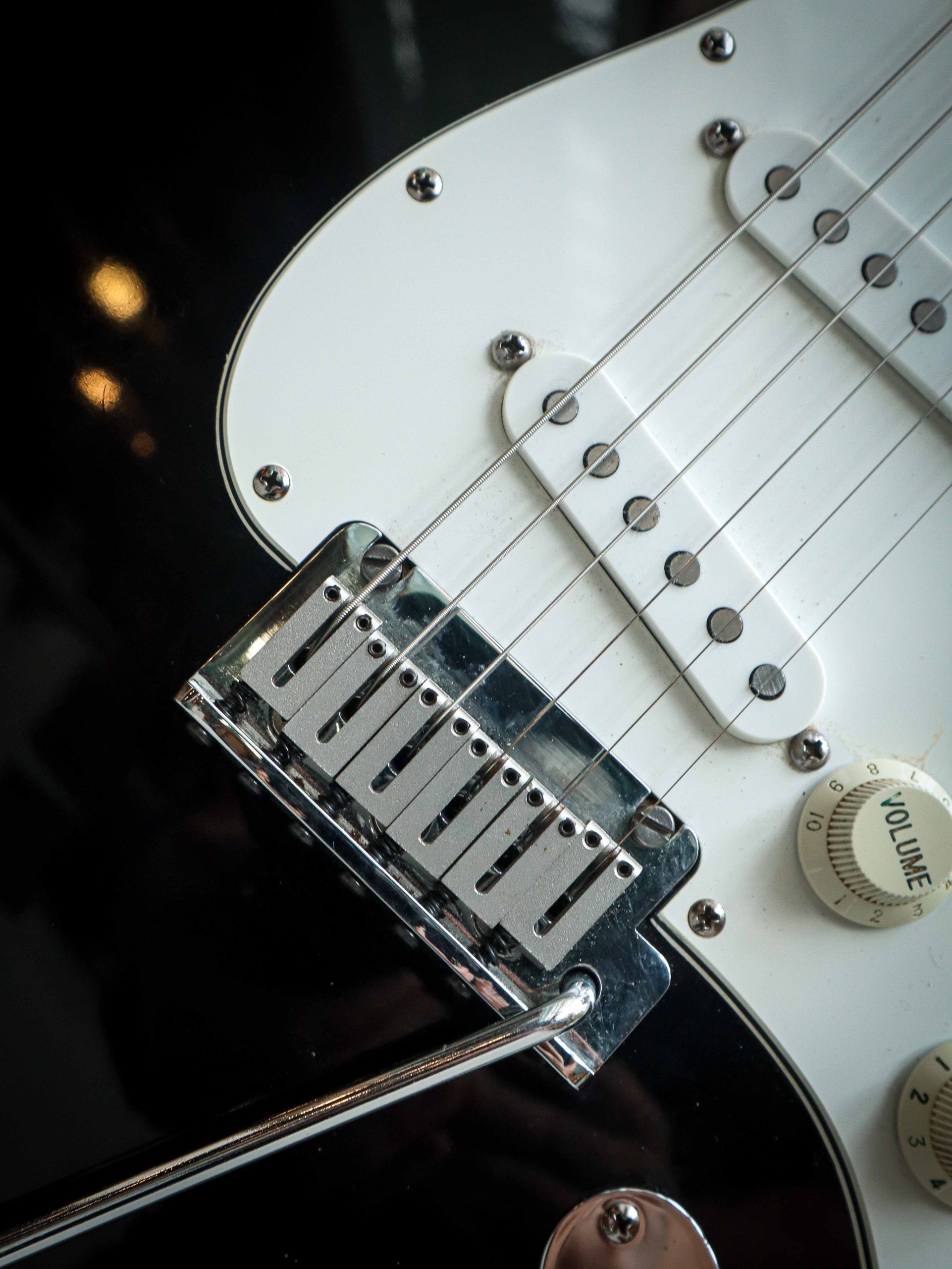 1995 Fender American Standard Stratocaster Pre-Owned - Image 8
